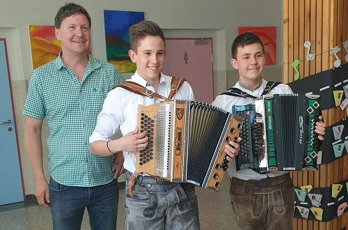 Symbolfoto zum Artikel: Erfolgreiche Teilnehmer beim Josef Peyer Volksmusik-Wettbewerb