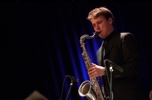 Symbolfoto zum Artikel: Erfolgreiche Musikschulschüler im Portrait: Saxophonist "Tobias Pustelnik"